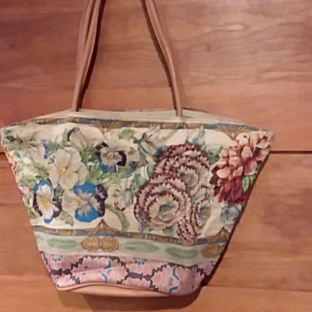 Shoulder bag